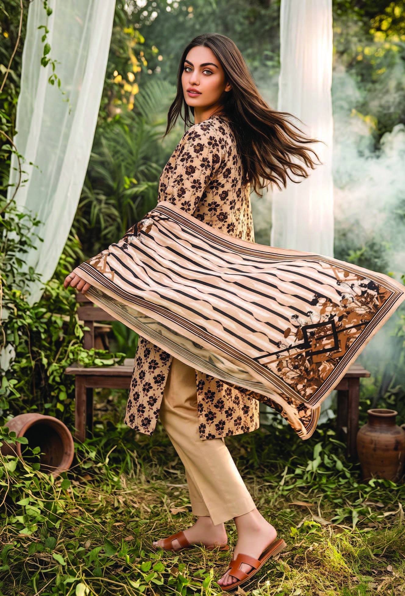 Salina Khaddar Vol 1 — Article 07 view 7