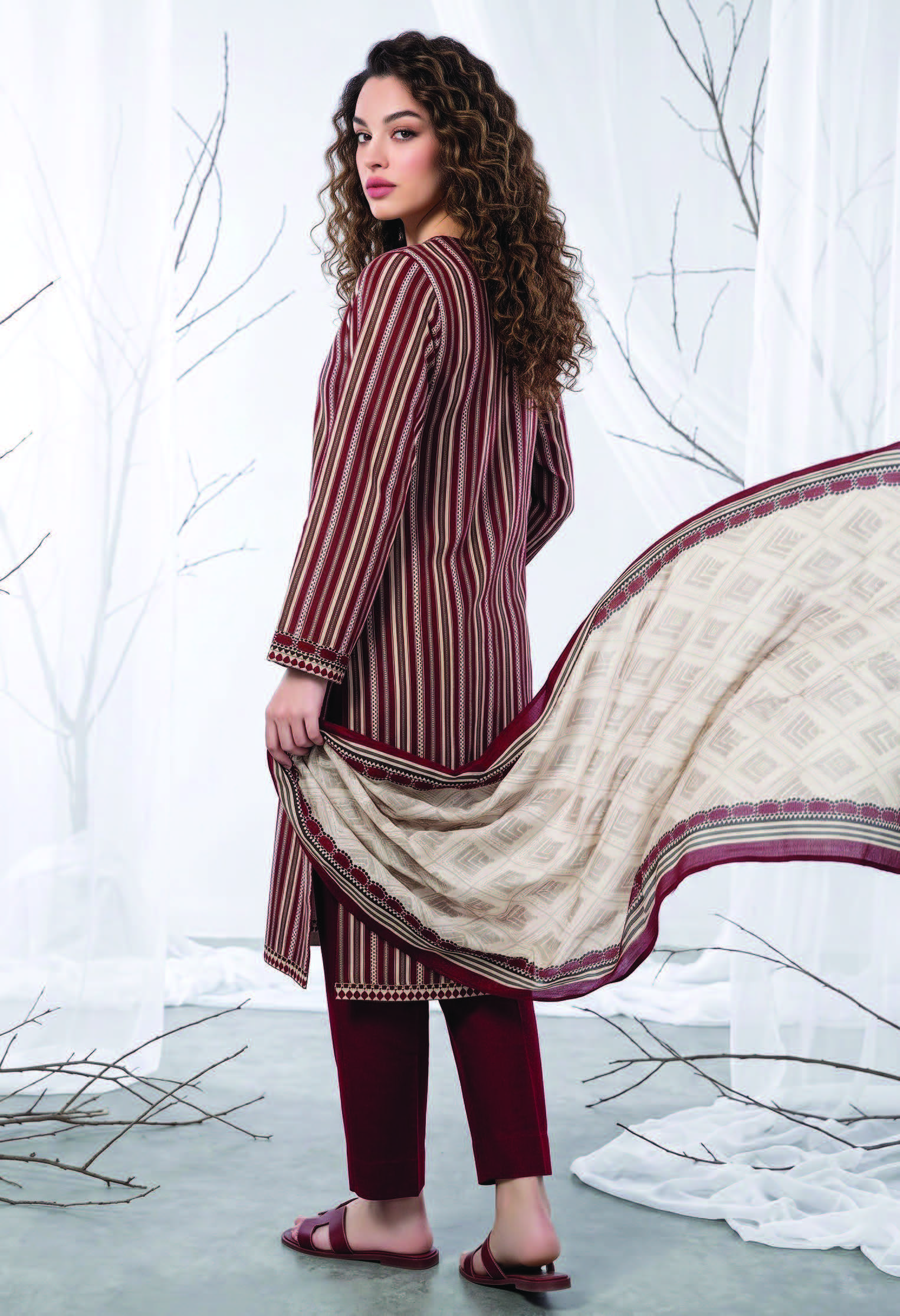 Salina Khaddar Vol 2 — Article 05 view 5