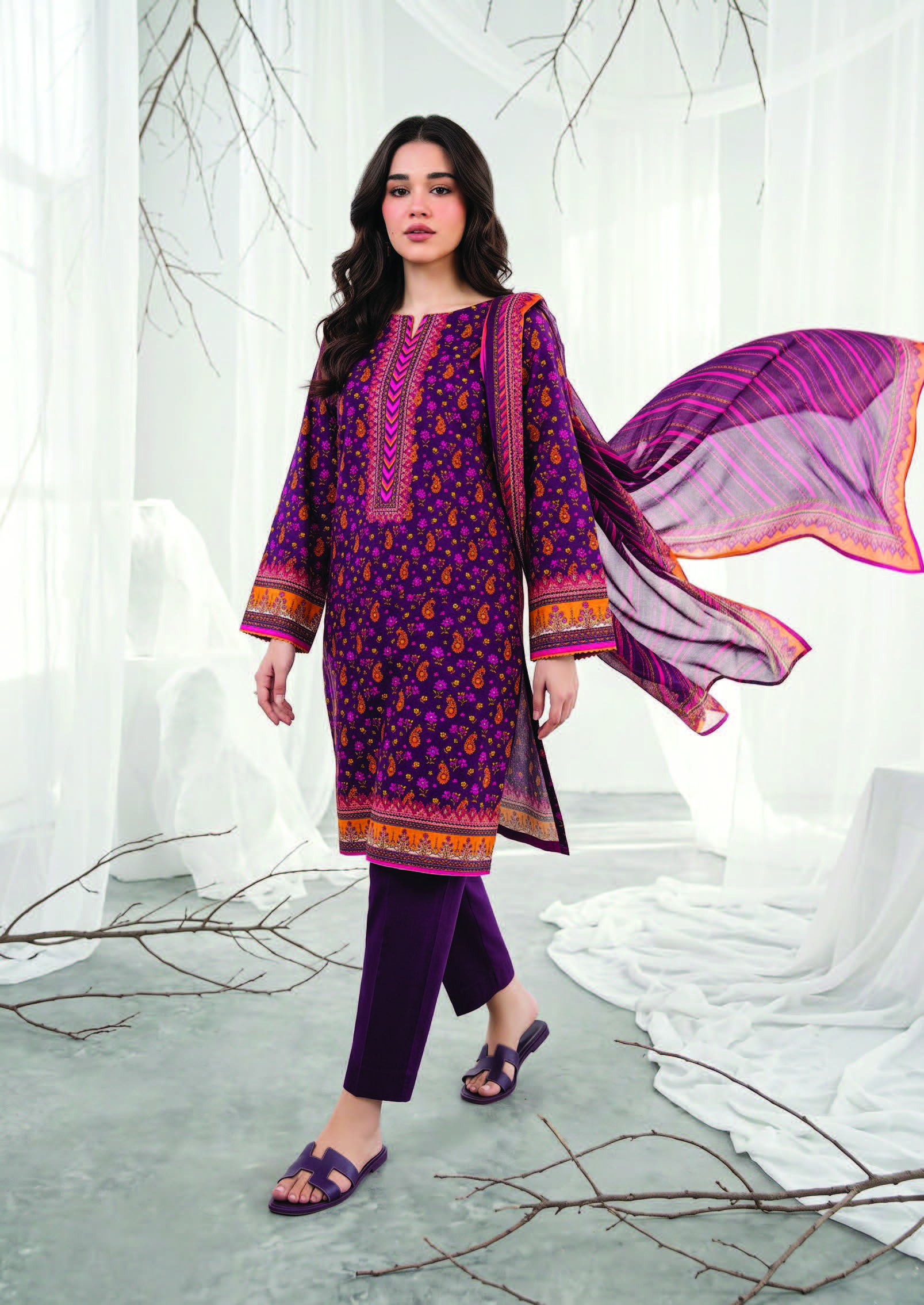 Salina Khaddar Vol 2 — Article 09 view 5